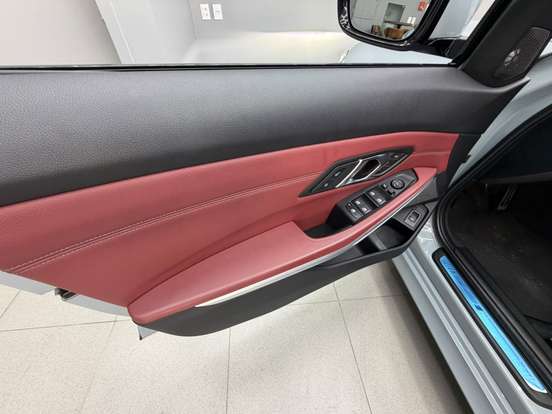BMW-320i-2.0 16V TURBO FLEX M SPORT AUTOMÁTICO BMW-320i-2023