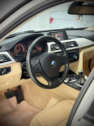 BMW-320i-2014