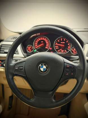 BMW-320i-2014
