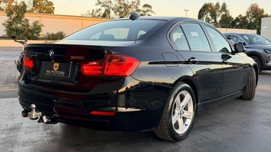 BMW-320i-2015