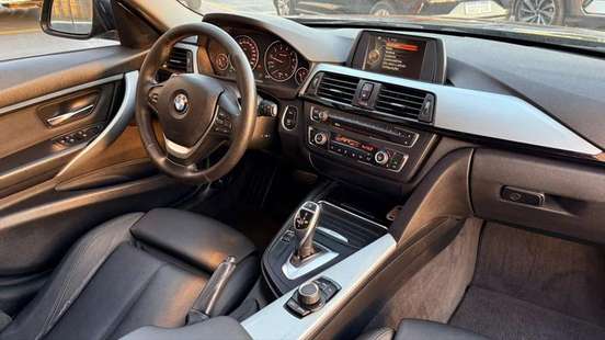 BMW-320i-2015