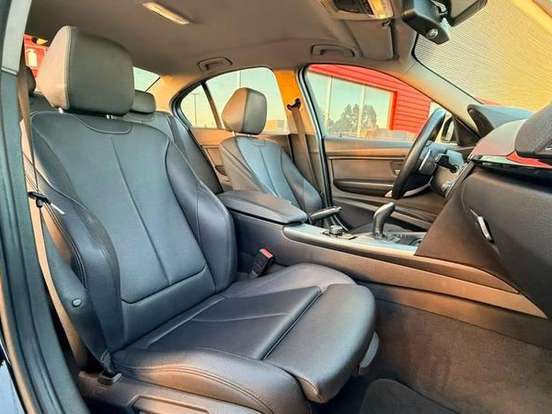 BMW-320i-2.0 SPORT 16V TURBO ACTIVE FLEX 4P AUTOMÁTICO BMW-320i-2015