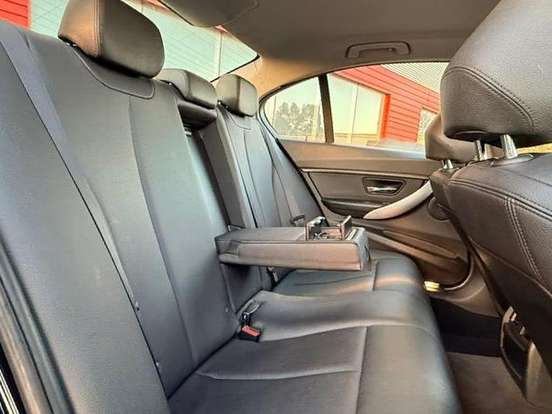 BMW-320i-2.0 SPORT 16V TURBO ACTIVE FLEX 4P AUTOMÁTICO BMW-320i-2015