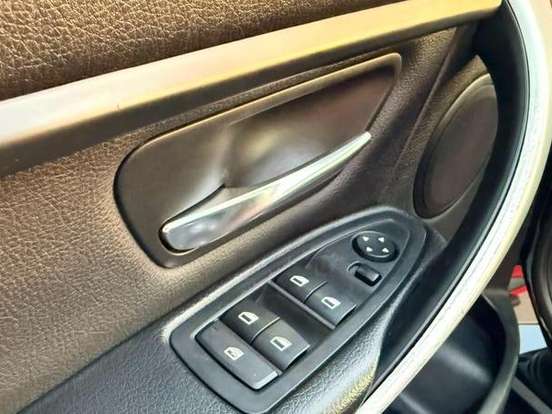BMW-320i-2.0 SPORT 16V TURBO ACTIVE FLEX 4P AUTOMÁTICO BMW-320i-2015