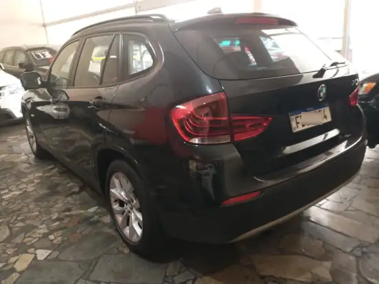 BMW-X1-2012