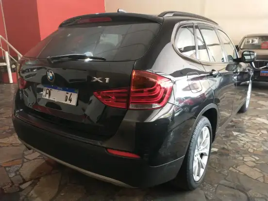 BMW-X1-2012
