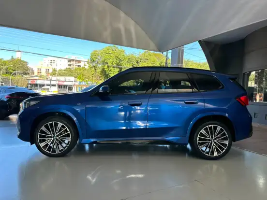 BMW-X1-2023