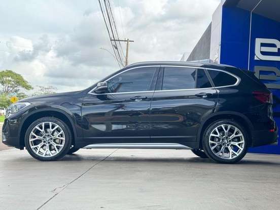 BMW-X1-2.0 16V TURBO ACTIVEFLEX SDRIVE20I X-LINE 4P AUTOMÁTICO BMW-X1-2022