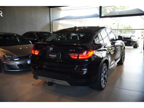 BMW-X4-2015