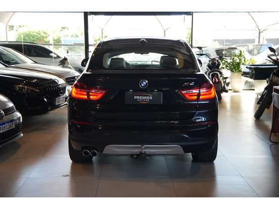 BMW-X4-2015