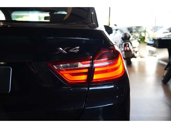 BMW-X4-2.0 28I X LINE 4X4 16V TURBO GASOLINA 4P AUTOMÁTICO BMW-X4-2015