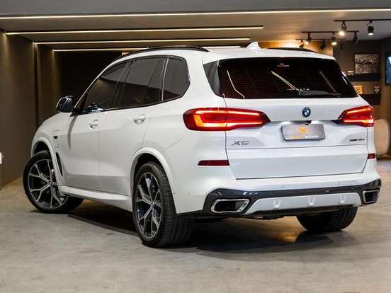 BMW-X5-3.0 I6 TURBO HÍBRIDO XDRIVE45E M SPORT AUTOMÁTICO BMW-X5-2022