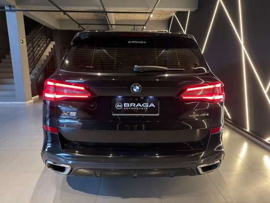 BMW-X5-2020