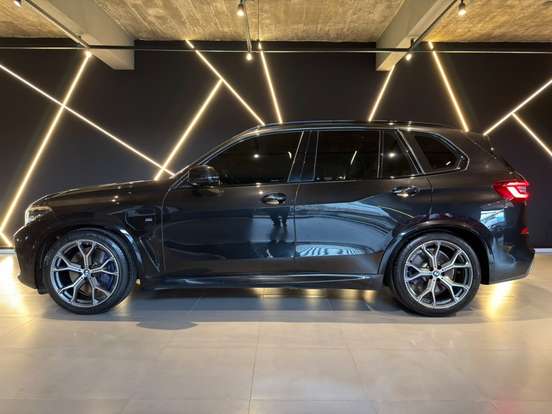 BMW-X5-3.0 I6 TURBO HÍBRIDO XDRIVE45E M SPORT AUTOMÁTICO BMW-X5-2020