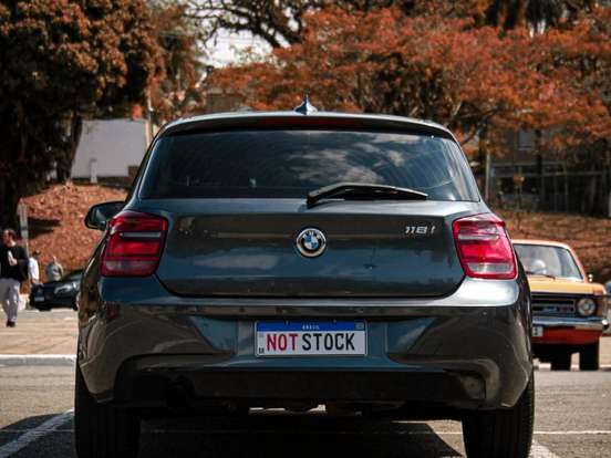 BMW-118i-1.6 SPORT GP 16V TURBO GASOLINA 4P AUTOMÁTICO BMW-118i-2013