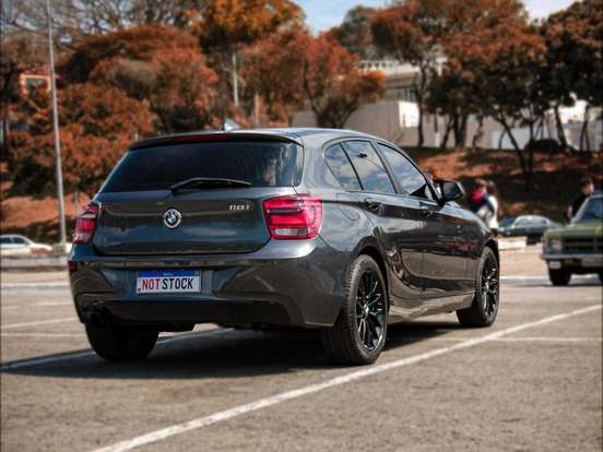 BMW-118i-1.6 SPORT GP 16V TURBO GASOLINA 4P AUTOMÁTICO BMW-118i-2013