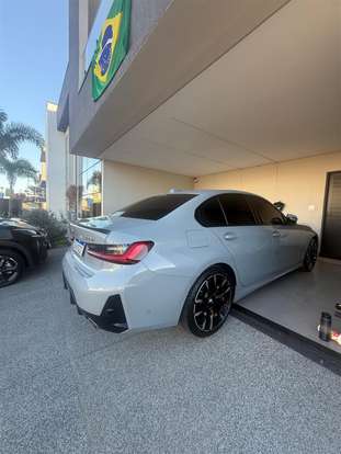 BMW-320i-2024