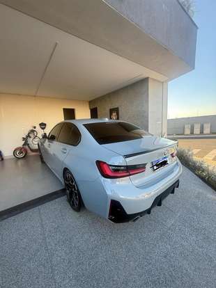 BMW-320i-2024