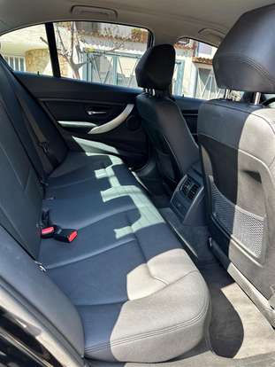 BMW-320i-2013