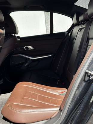 BMW-320i-2020