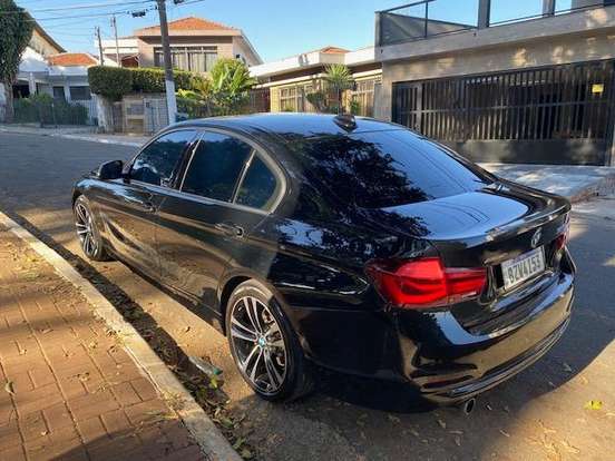 BMW-320i-2018