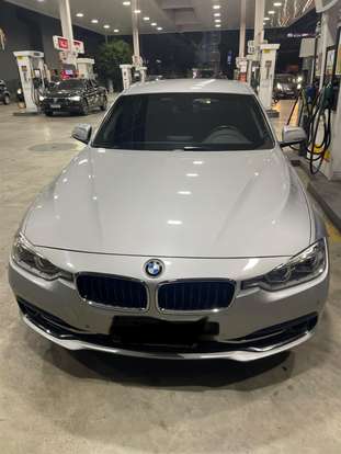 BMW-320i-2017