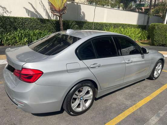 BMW-320i-2.0 SPORT 16V TURBO ACTIVE FLEX 4P AUTOMÁTICO BMW-320i-2017