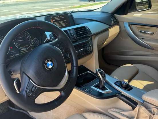 BMW-320i-2.0 SPORT GP 16V TURBO ACTIVE FLEX 4P AUTOMÁTICO BMW-320i-2017