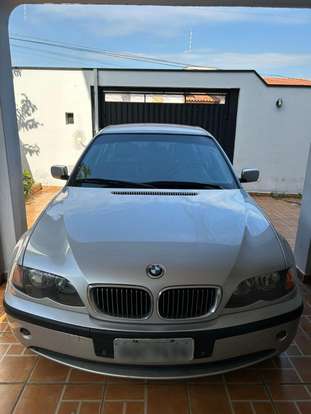 BMW-320i-2004