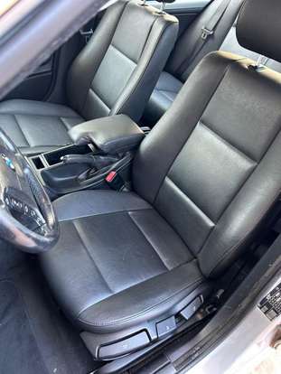 BMW-320i-2004
