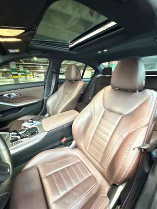BMW-330e-2020