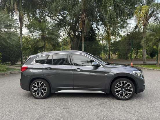 BMW-X1-2.0 16V TURBO ACTIVEFLEX SDRIVE20I X-LINE 4P AUTOMÁTICO BMW-X1-2022