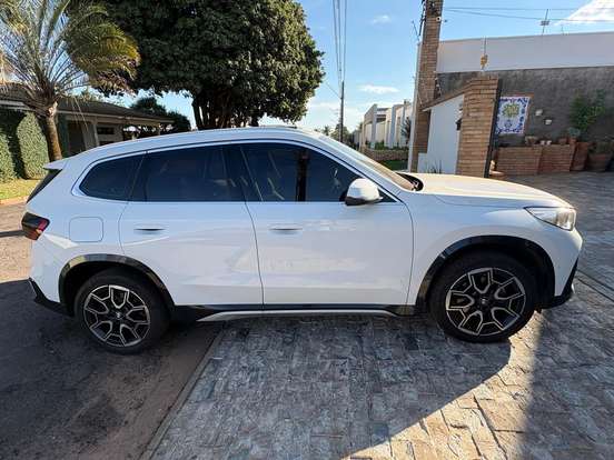 BMW-X1-2024