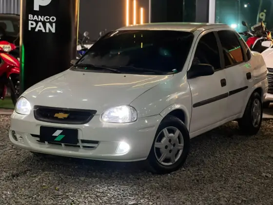CHEVROLET CLASSIC 1.6 MPFI SUPER 8V GASOLINA 4P MANUAL CHEVROLET CLASSIC 1.6 MPFI SUPER 8V GASOLINA 4P MANUAL