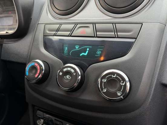 CHEVROLET-MONTANA-2013