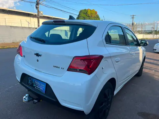 CHEVROLET-ONIX-2016