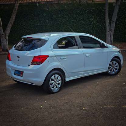 CHEVROLET-ONIX-2019