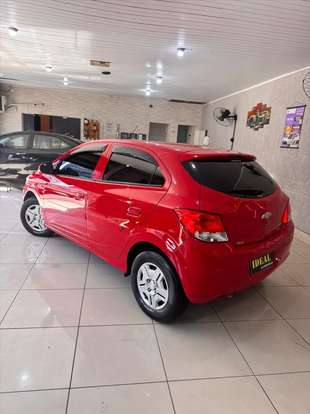 CHEVROLET-ONIX-2015
