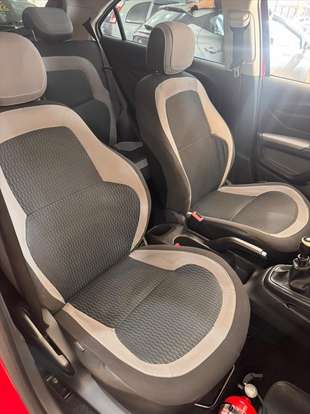 CHEVROLET-ONIX-2015