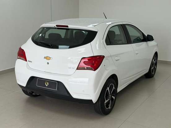 CHEVROLET-ONIX-2017