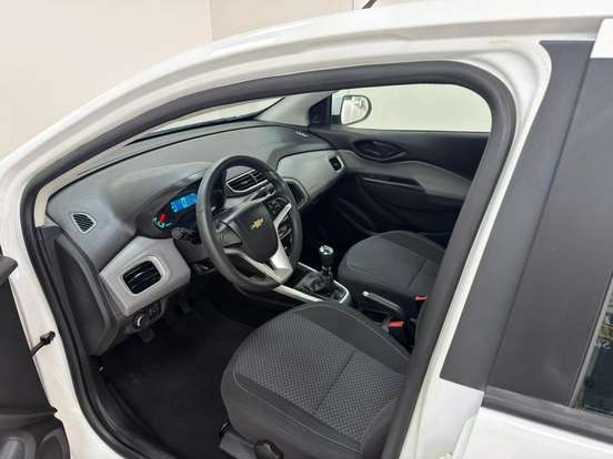 CHEVROLET-ONIX-2017