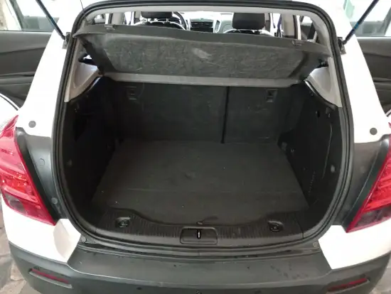 CHEVROLET-TRACKER-2015