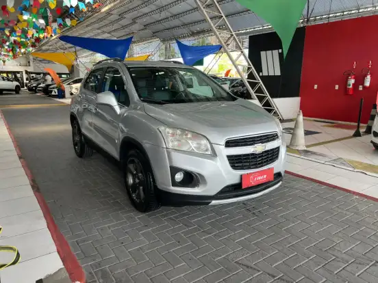 CHEVROLET-TRACKER-2015