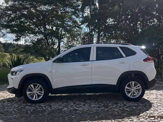 CHEVROLET-TRACKER-2020