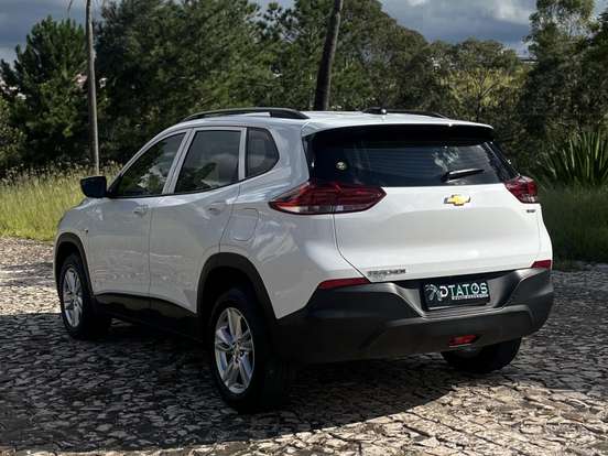 CHEVROLET-TRACKER-2020