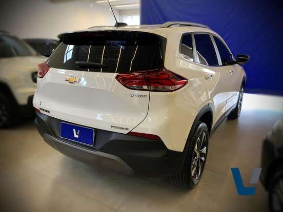 CHEVROLET-TRACKER-2023
