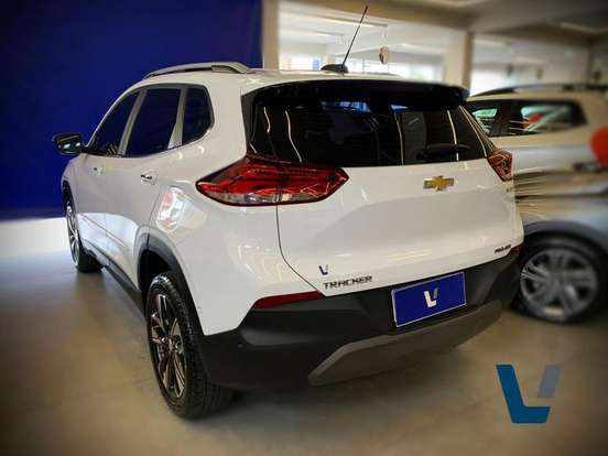 CHEVROLET-TRACKER-2023