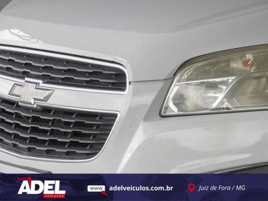 CHEVROLET-TRACKER-2013