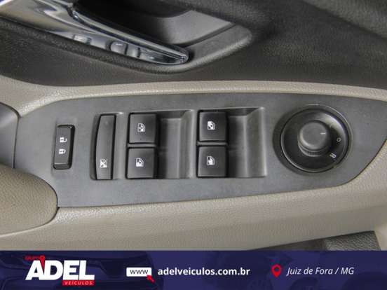 CHEVROLET-TRACKER-2013