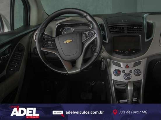 CHEVROLET-TRACKER-2013